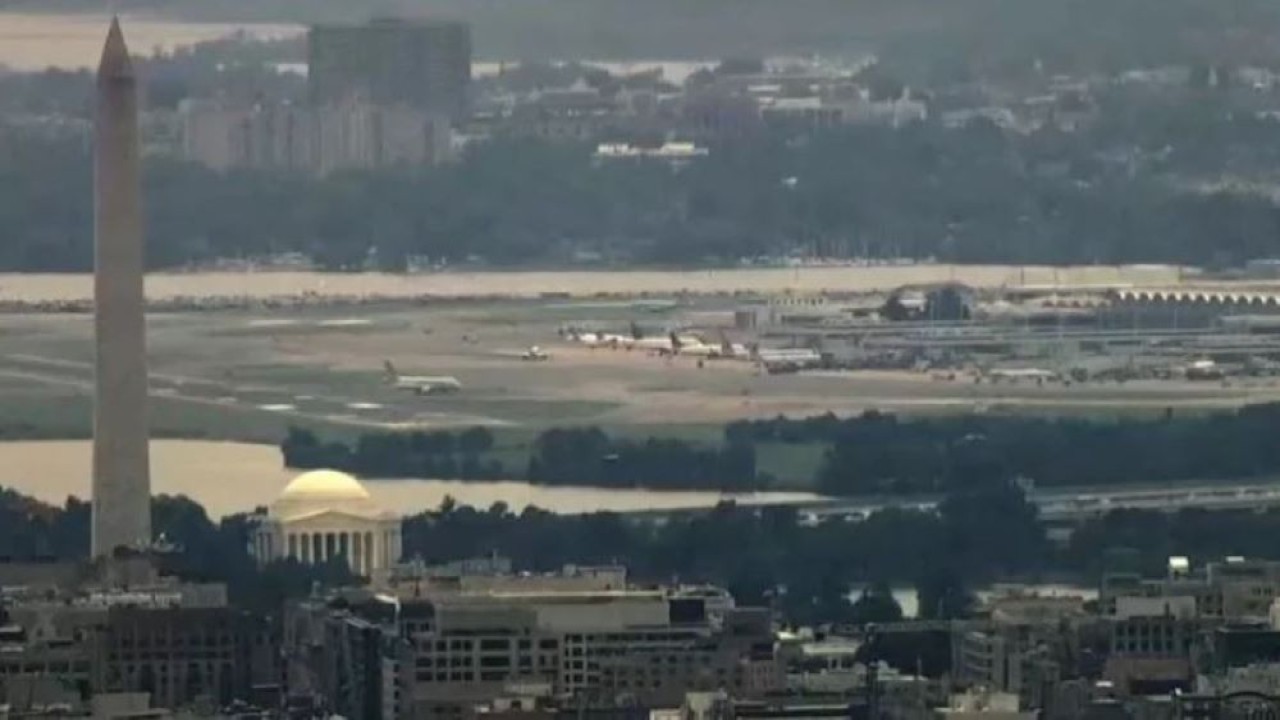 Penampakan bandara pada Kamis (21/7/2022) sore waktu setempat. (NBC Washington)