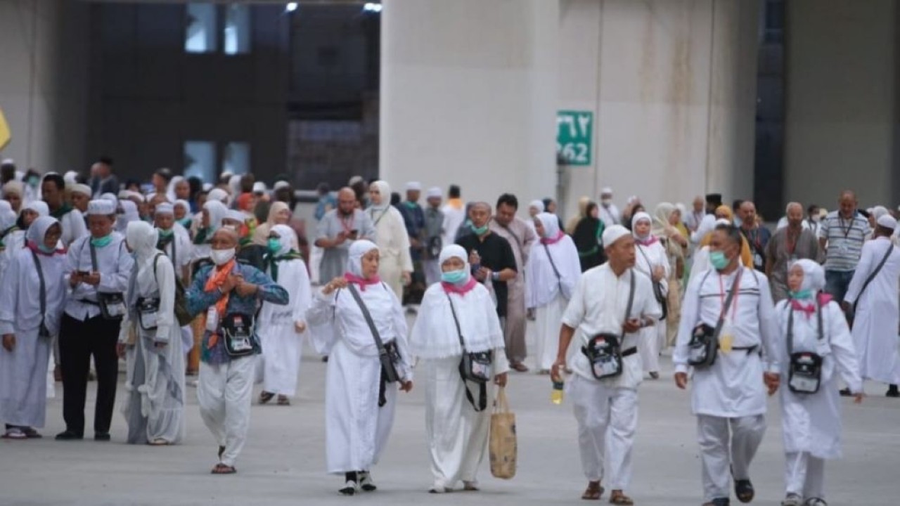 Jamaah haji Indonesia di Jamarat untuk melempar Jumrah. (Istimewa/Kemenag)