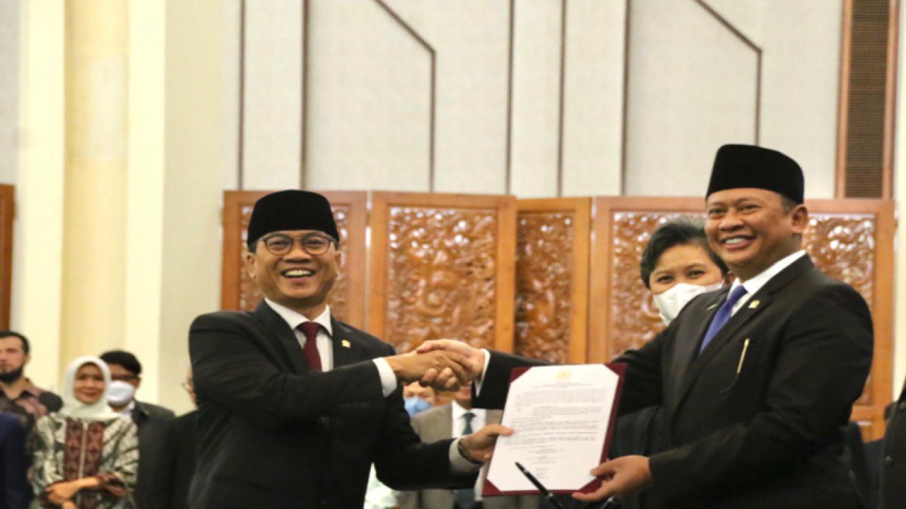 Ketua MPR RI Bambang Soesatyo (kanan) . Foto: Dok MPR