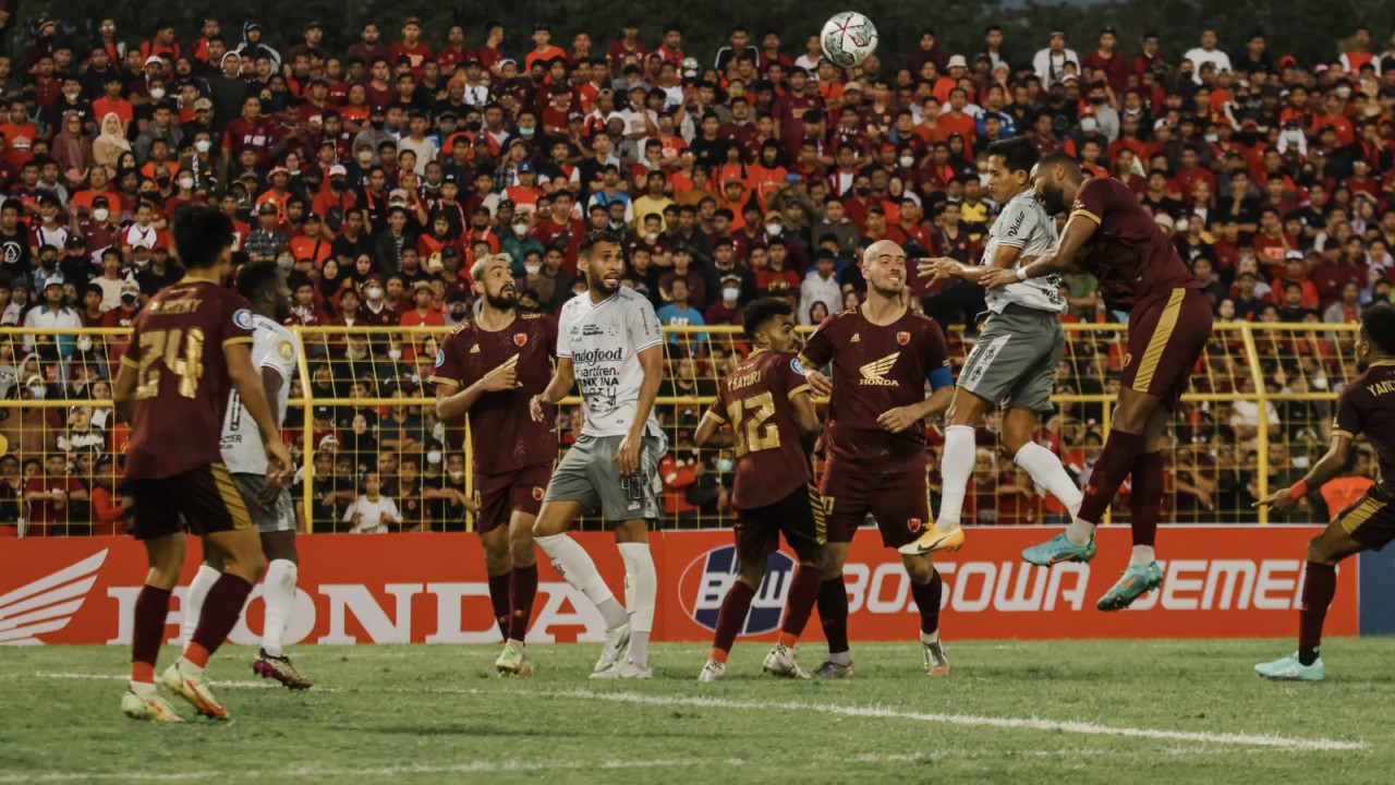 Laga Bali United vs PSM Makassar