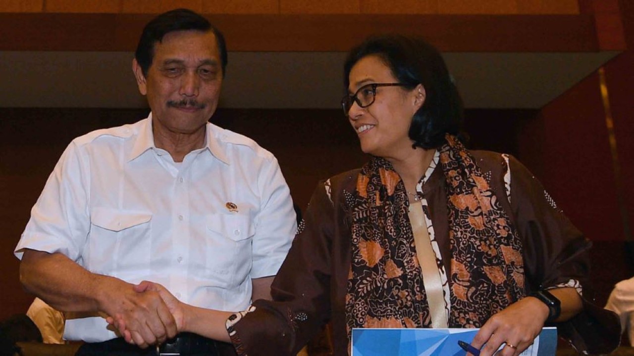 Menko Marves Luhut Binsar Pandjaitan dan Menkeu Sri Mulyani. (Istimewa/Viva)