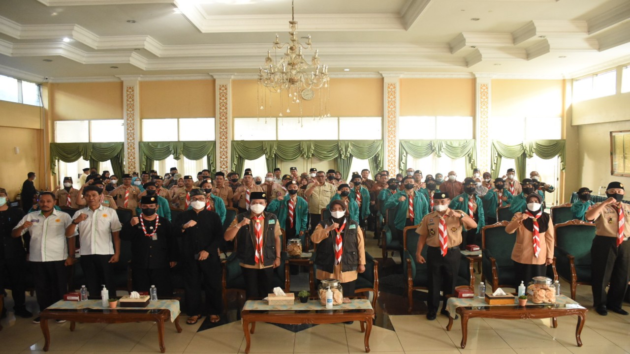 Bupati Bandung Dadang Supriatna lepas peserta jambore nasional