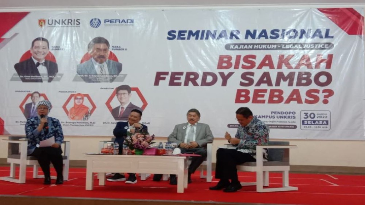 Universitas Krisnadwipayana (UNKRIS) menggelar Seminar Nasional 'Kajian Hukum - Legal Justice, Bisakah Ferdy Sambo Bebas?', di Pendopo Universitas Krisnadwipayana, Jatiwaringin, Pondok Gede, Kota Bekasi, Jawa Barat (Jabar), Selasa (30/8/2022). (Adiantoro/NTV)