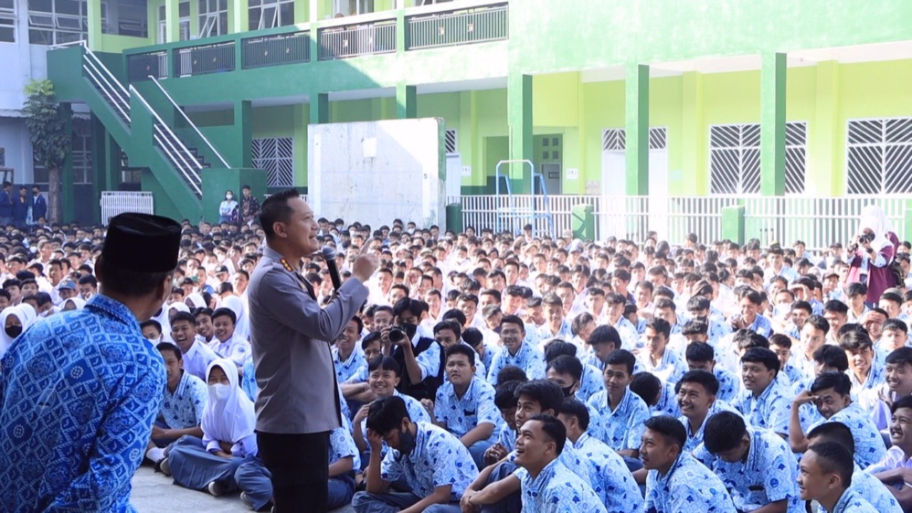 Kapolresta Bandung Kombes Pol Kusworo Wibowo lakukan sosialisasi di sekolah di kabupaten Bandung.