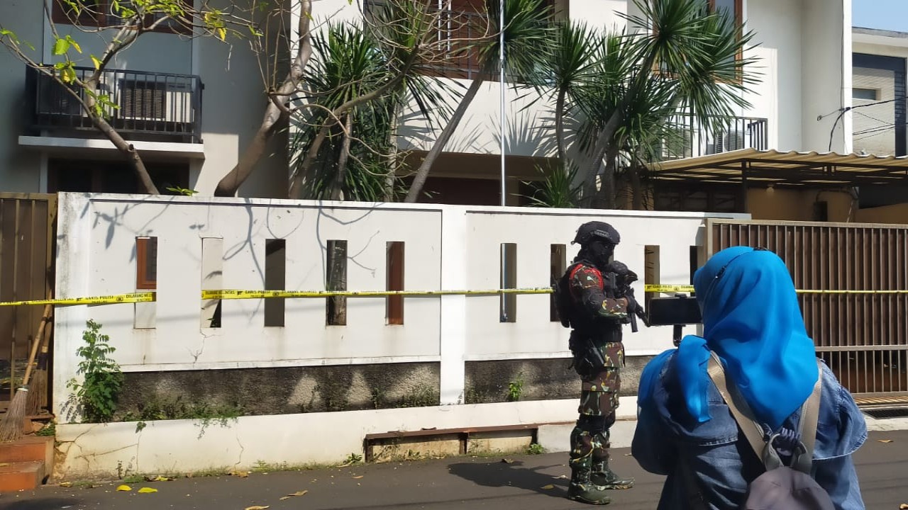 Suasana TKP di Duren 3, rumah Irjen Ferdy Sambo (foto: Nusantaratv.com/Ramses Manurung)