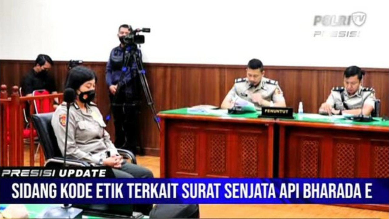 AKP Dyah Candrawati saat sidang etik. (Polri TV)