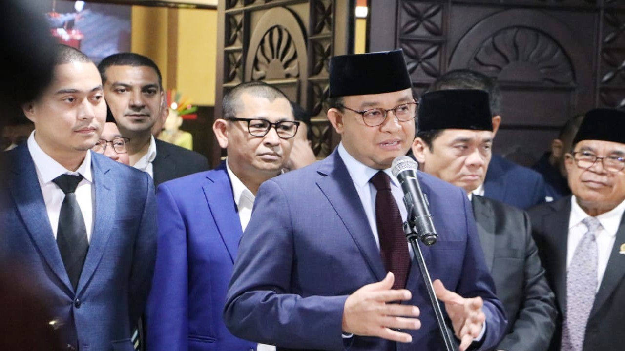 Gubernur DKI Jakarta, Anies Baswedan menghadiri rapat paripurna Dewan Perwakilan Rakyat Daerah (DPRD) DKI Jakarta.
