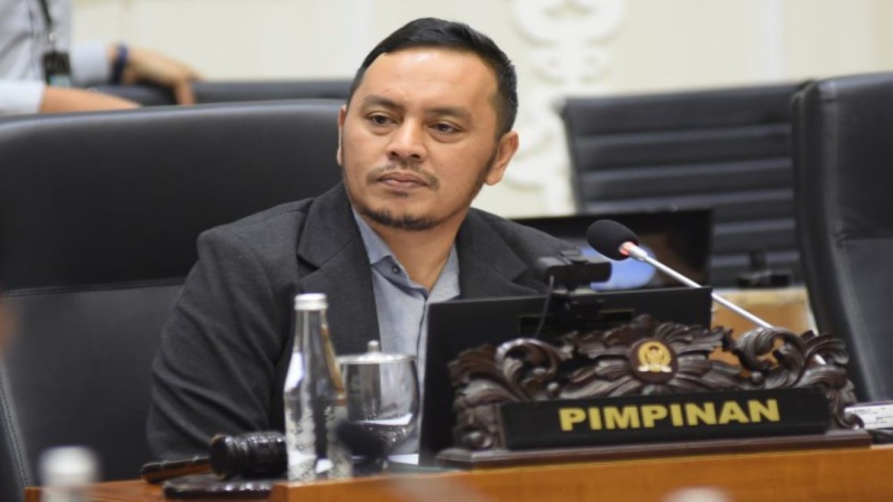 Wakil Ketua Baleg Willy Aditya kepada saat rapat di Gedung DPR RI, Senayan, Jakarta, Kamis (21/9/2022). (Devi/nvl)