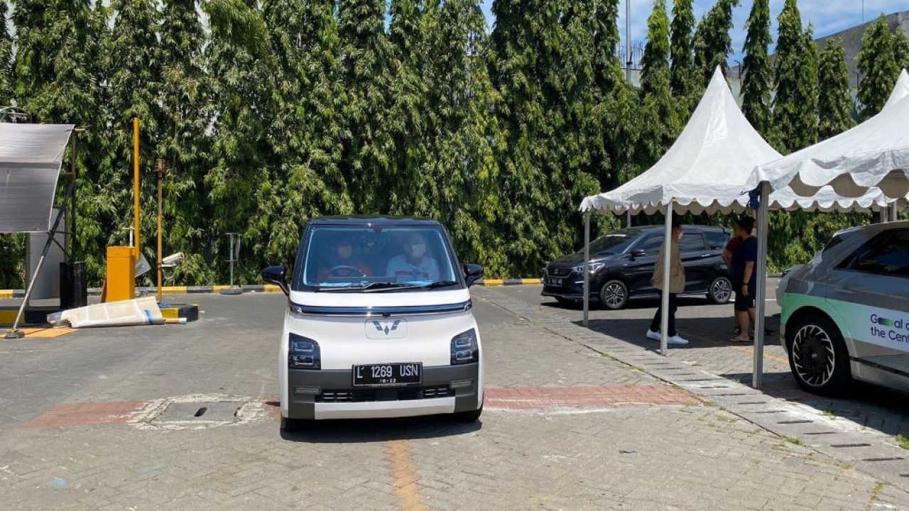 Pengunjung GIIAS 2022 Surabaya dapat langsung mencoba deretan mobil dan sepeda motor yang ada di area test drive dan test ride. (Istimewa/Amara Tujuh Perjuangan)