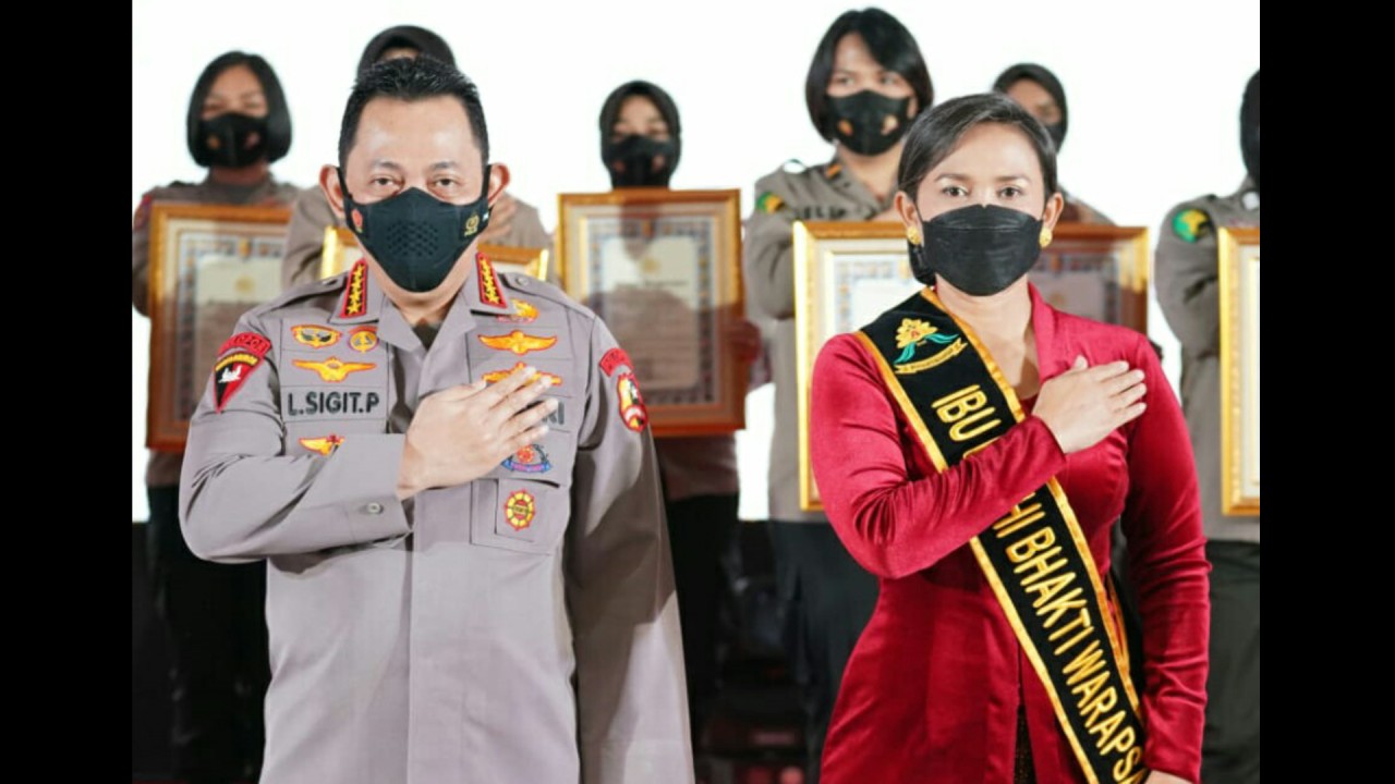 Kapolri dan istri di acara puncak dan syukuran HUT ke-74 Polwan Republik Indonesia