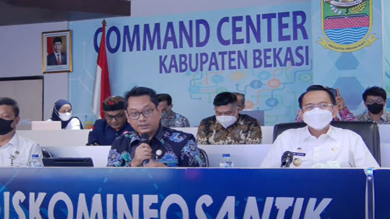 Ketua KPID Jawa Barat Dr. Adiyana Slamet