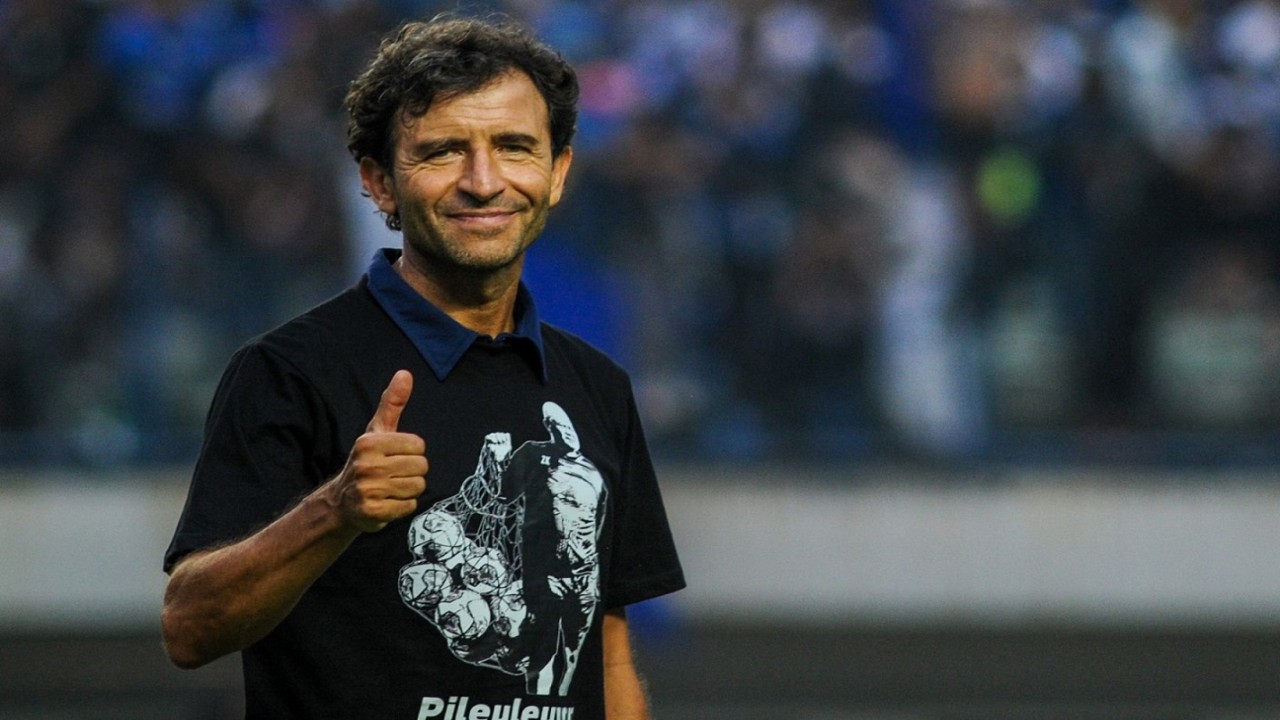 Pelatih Persib, Luis Milla