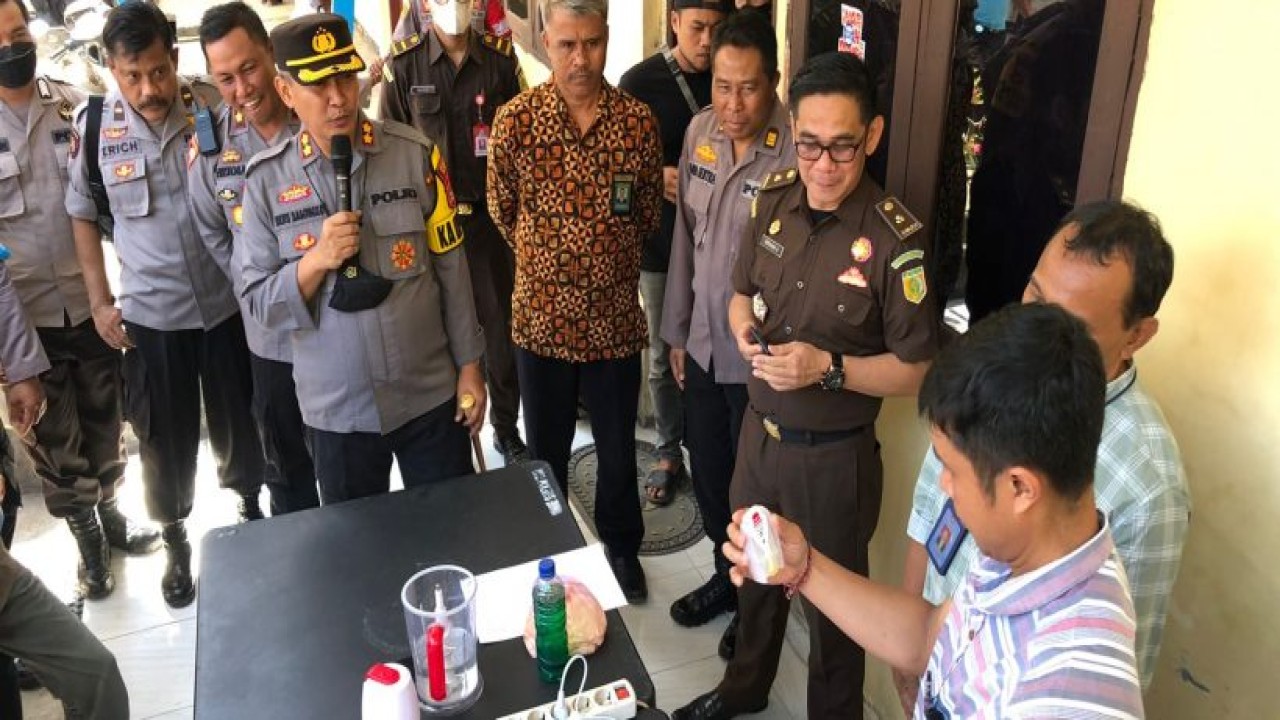 Sat Narkoba Polres Bima Gandeng Kejaksaan dan BNN Musnahkan BB Narkoba Berat 90.07 Gram. Foto (Istimewa)