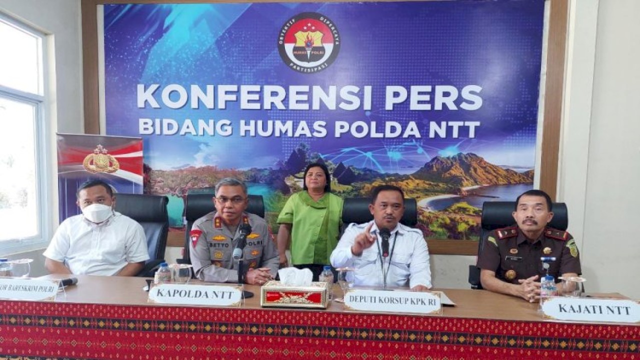 Polda NTT menggelar Konferensi Pers terkait Tindak Pidana Korupsi pengadaan bibit Bawang Merah di Kabupaten Malaka. Foto.(Istimewa)
