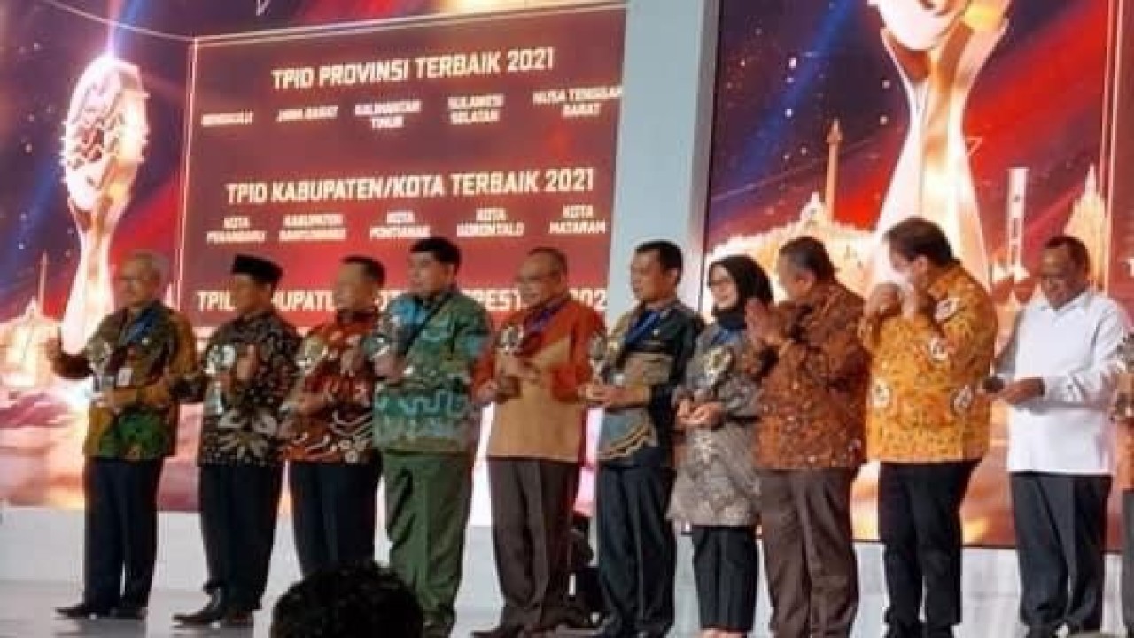 Provinsi NTB raih penghargaan sebagai provinsi dengan pengendalian Inflasi terbaik tahun 2021. Foto (Istimewa)