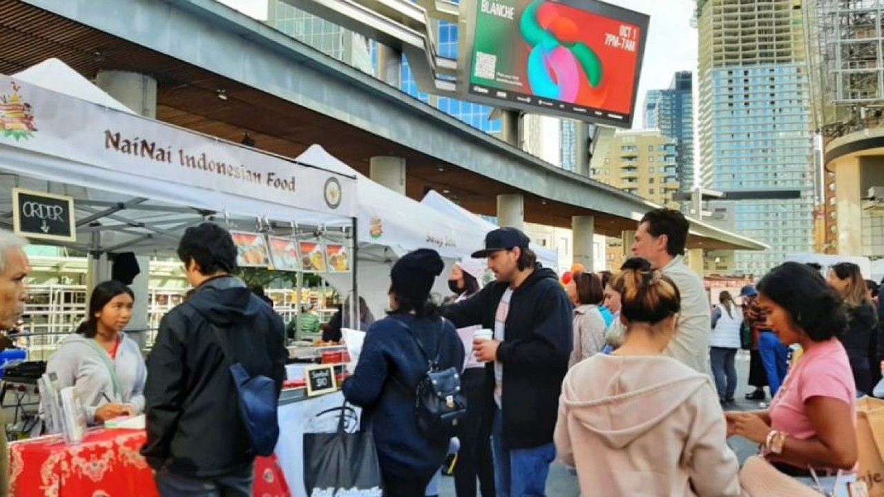 Suasana Indonesia Food Festival (IFF) di KJRI Toronto, Kanada. (KJRI