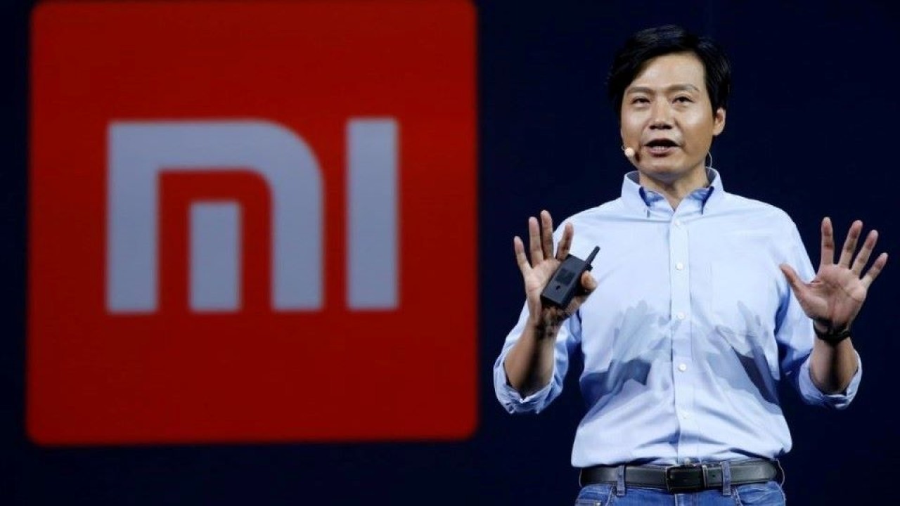 Bos Xiaomi, Lei Jun mempertaruhkan masa depan dengan menghadirkan kendaraan Xiaomi EV yang dilengkapi fitur self-driving. (GSM Arena)