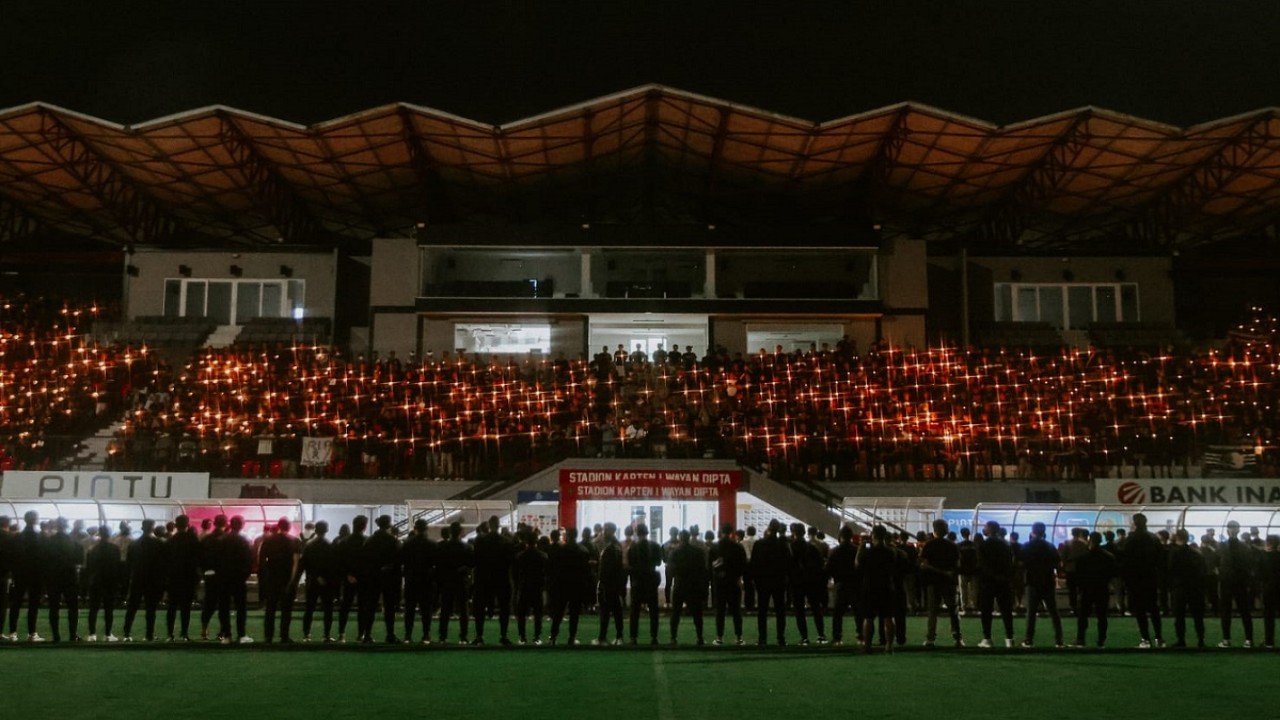 Bali United Doa Bersama di Stadion Dipta