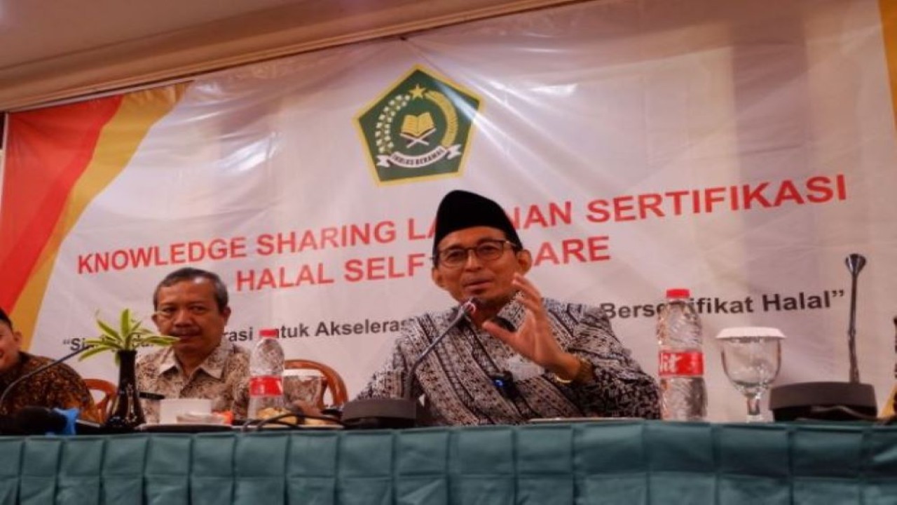Anggota Komisi VIII DPR RI Bukhori Yusuf saat acara 'Knowledge Sharing Layanan Sertifikasi Halal Self-Declare Kementerian Agama dan Serap Aspirasi' bersama pelaku UMK di Kota Semarang, Sabtu (16/10/2022). (Ist/nvl)