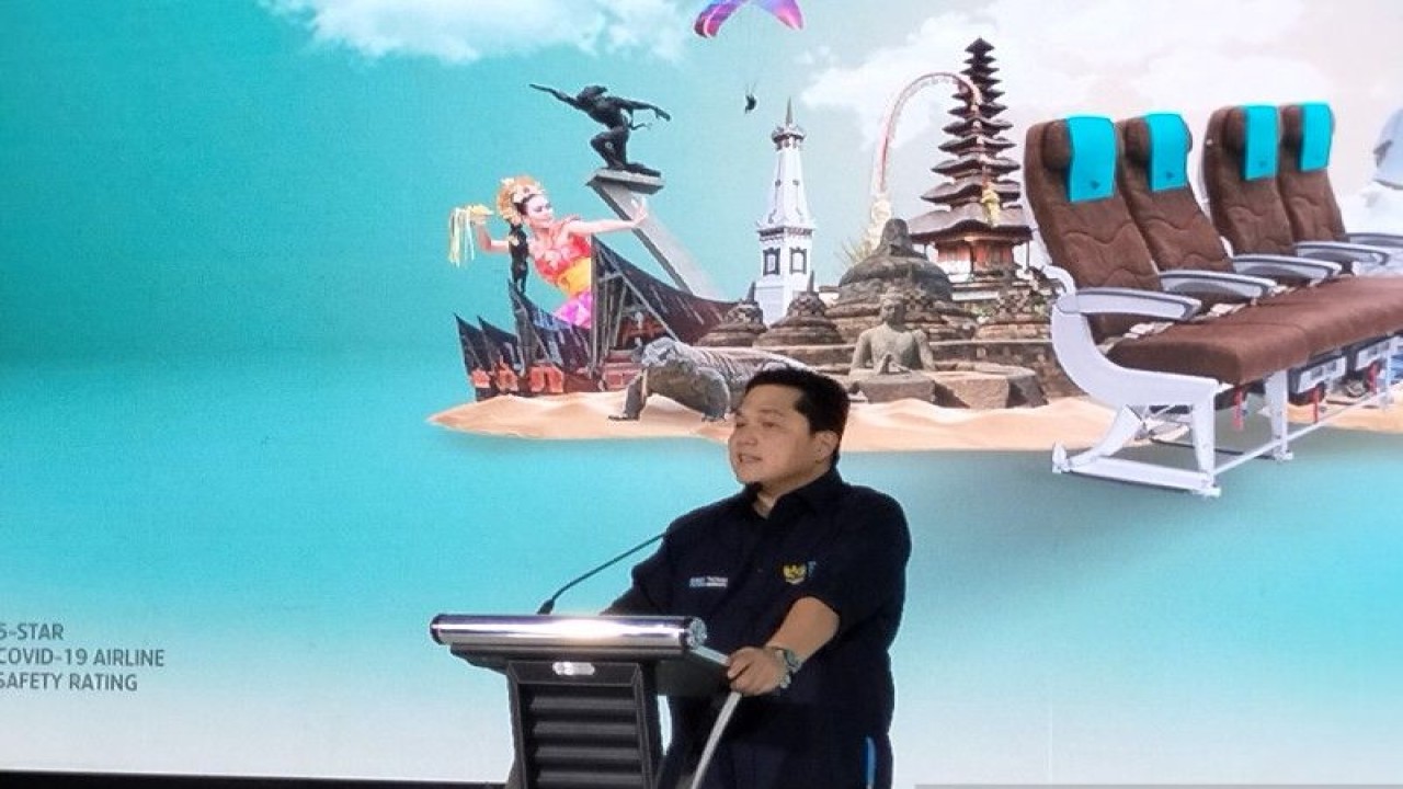 Menteri BUMN Erick Thohir dalam pembukaan Garuda Indonesia Travel Fair di ICE BSD, Tangerang pada Jumat (28/10/2022). Erick Thohir berharap pembangunan Bakauheni Harbour City sebagai kawasan wisata baru di Lampung dapat selesai tahun depan.