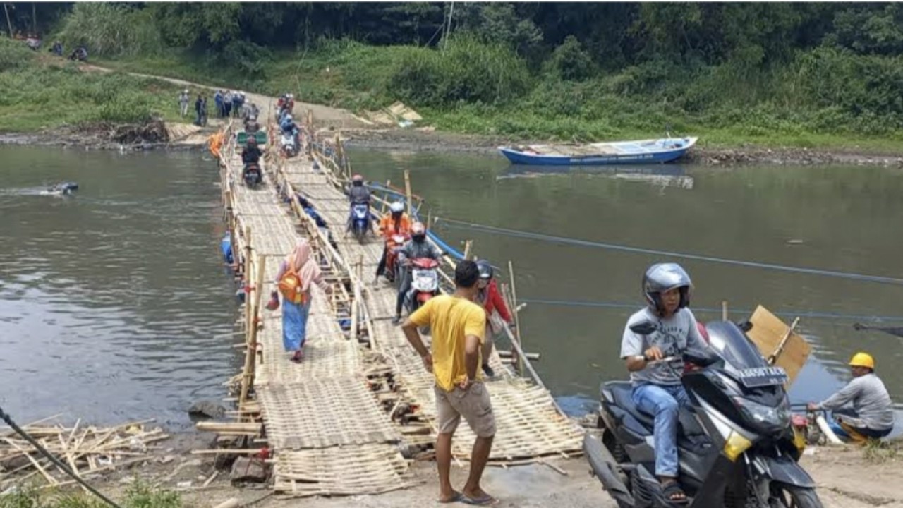 Jembatan bambu Sukoharjo Solo