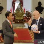 Jokowi dan Presiden FIFA-1666086607