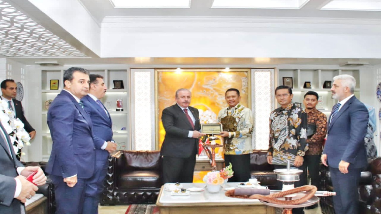 Ketua MPR RI Bambang Soesatyo bersama pimpinan MPR menerima Ketua Parlemen Turki H.E. Mr. Mustafa Sentop. Foto: Dok MPR