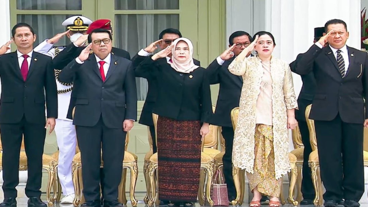 Ketua MPR RI Bambang Soesatyo mengikuti upacara peringatan HUT ke-77 TNI pada 5 Oktober 2022. Foto: Dok MPR