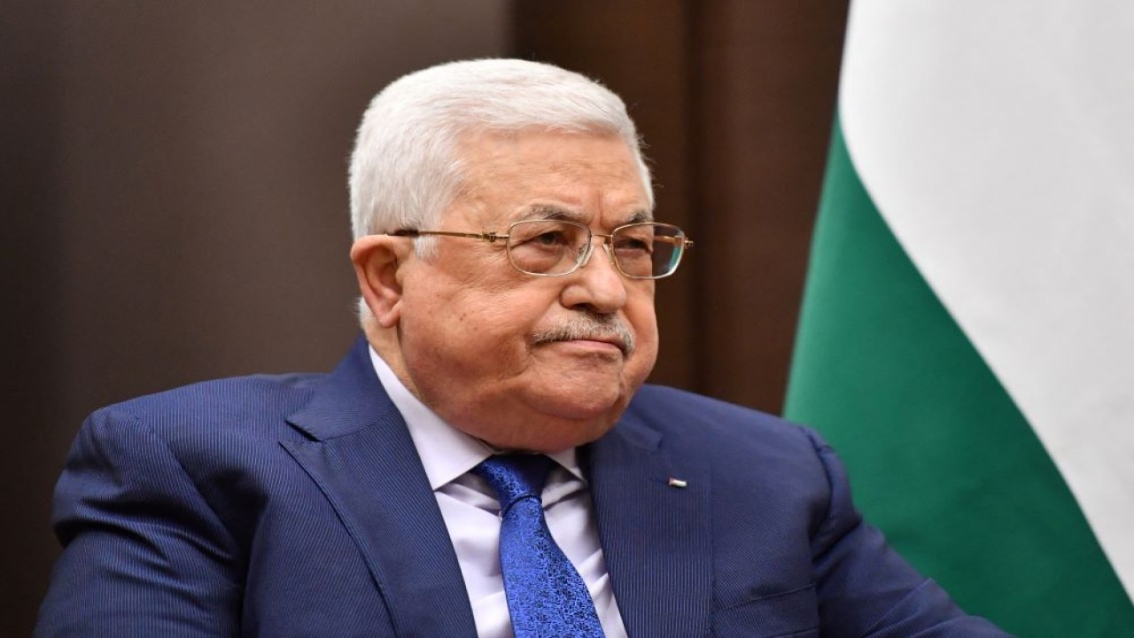 Presiden Palestina Mahmoud Abbas menyampaikan belasungkawa ke Presiden Jokowi atas tragedi Stadion Kanjuruhan Malang, yang menewaskan ratusan orang. (Reuters)