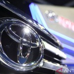 Arsip Foto - Logo Toyota dipamerkan di Bangkok International Motor Show ke-38 di Bangkok, Thailand, Selasa (28/3/2017). ANTARA/REUTERS/Athit Perawongmetha/am.-1668155560