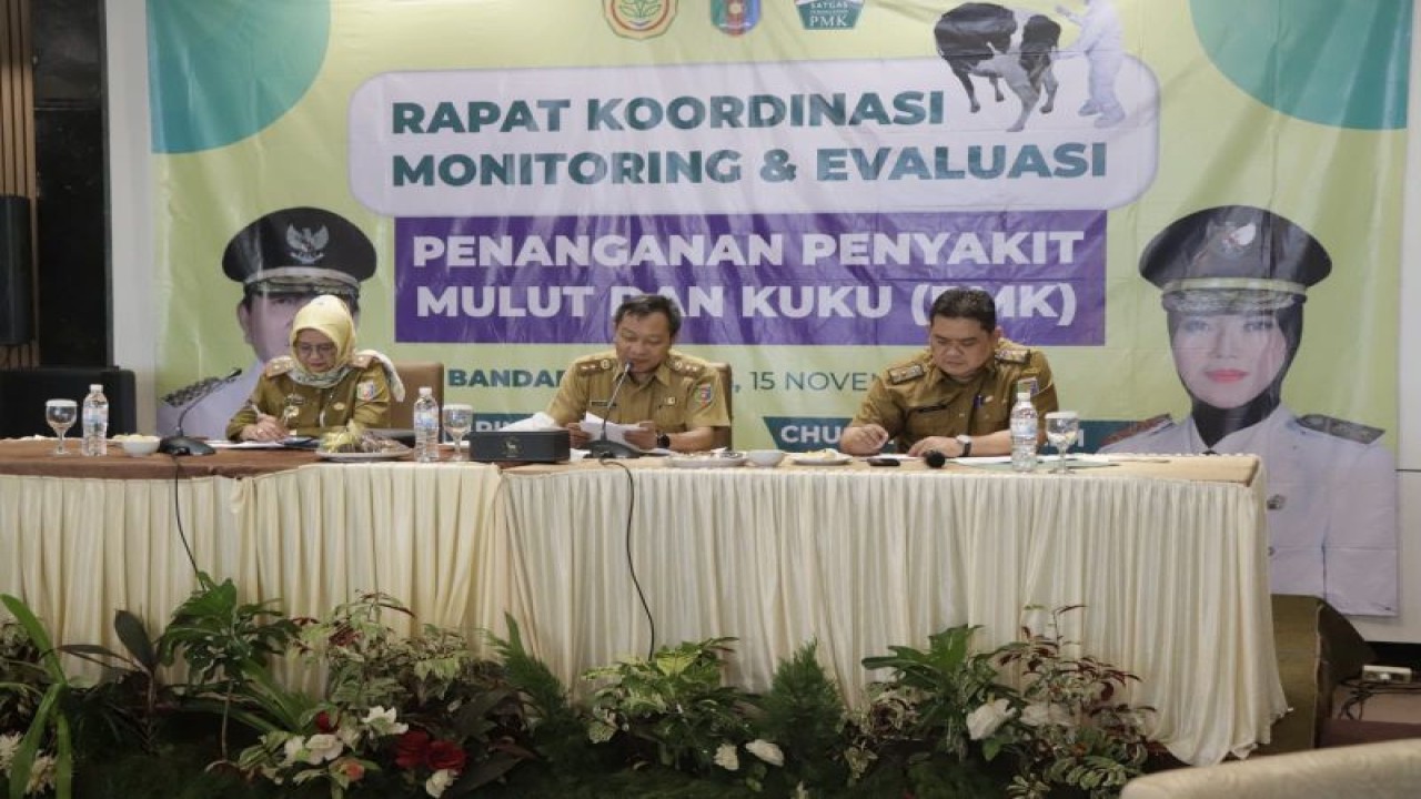 Asisten Perekonomian dan Pembangunan Provinsi Lampung, Kusnardi (tengah). (ANTARA/HO)