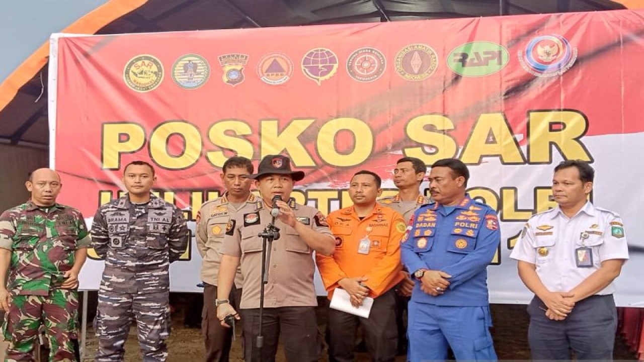 Konferensi pers pencarian Helikopter NBO-105 Polri yang jauh di perairan Manggar, Belitung Timur. ANTARA/Kasmono