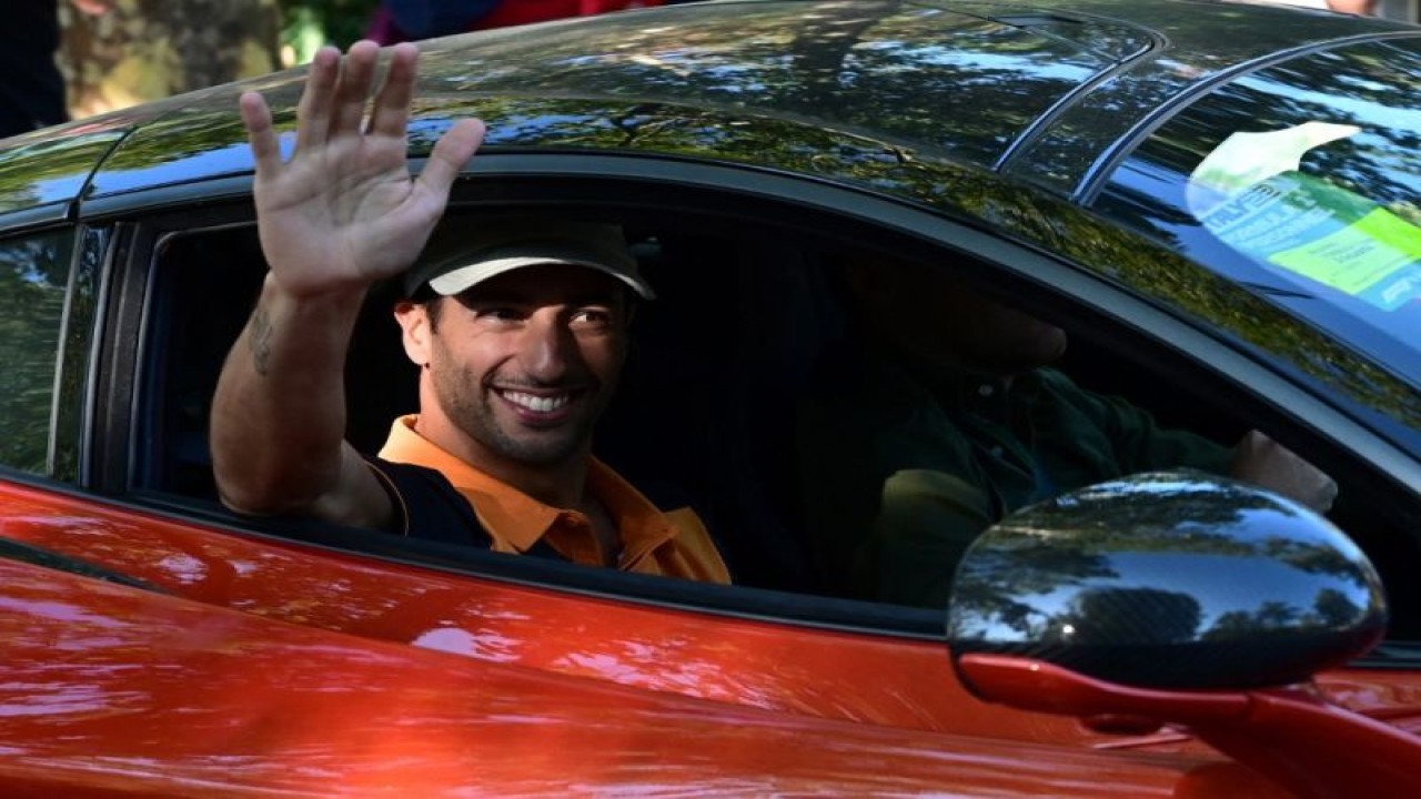 Pebalap McLaren Daniel Ricciardo jelang Grand Prix Italia, Sirkuit Monza. (11/09/2022) (AFP/MIGUEL MEDINA)