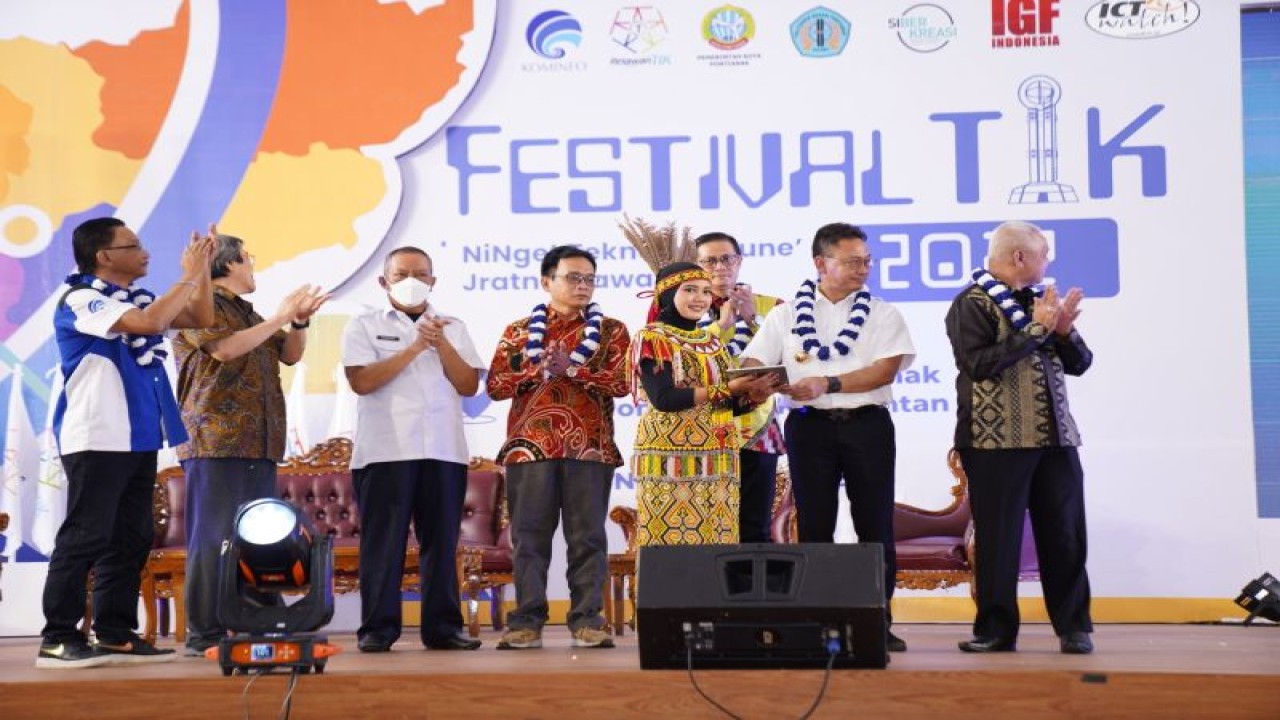 Wali Kota Pontianak, Edi Rusdi Kamtono meresmikan Festival TIK 2022. (Foto ANTARA/HO-Jimi)