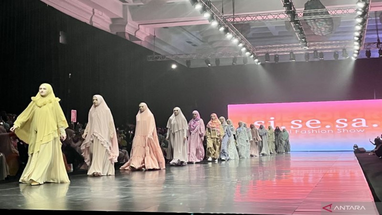 Si.Se.Sa Annual Fashion Show 2022 "True Colors", Jakarta, Rabu (23/11/2022) (ANTARA/Nanien Yuniar)