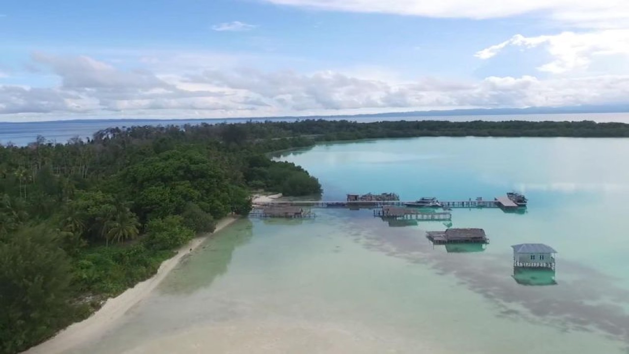 Gambaran keindahan Kepulauan Widi, Halmahera Selatan, Maluku Utara. (ANTARA/Dok. Kabupaten Halmahera Selatan)