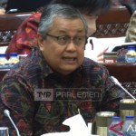 Gubernur BI Perry Warjiyo dalam Rapat Kerja dengan Komisi XI Dewan Perwakilan Rakyat-1669012380