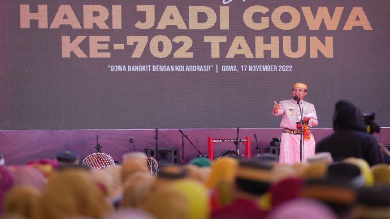 Gubernur Sulawesi Selatan menghadiri perayaan ulang tahun ke-702 Kabupaten Gowa pada Kamis (17/11/2022). (ANTARA/HO-Pemprov Sulsel