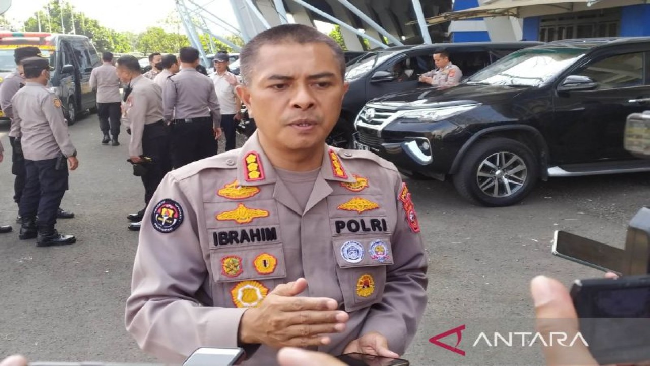 Kabid Humas Polda Jawa Barat Kombes Polisi Ibrahim Tompo. (ANTARA/Bagus Ahmad Rizaldi)