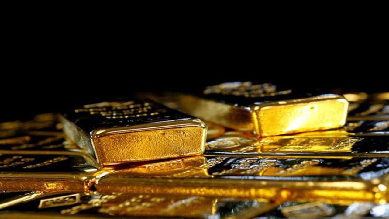 Ilustrasi - Batangan emas di pabrik pemisahan emas dan perak di Wina, Austria. ANTARA/REUTERS/Leonhard Foeger/aa.
