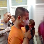 Kapolres Tulungagung, AKBP Eko Hartanto saat bertanya pada salah satu pelaku curanmor (ANTARA/HO - Polres Tulungagung)-1668396597