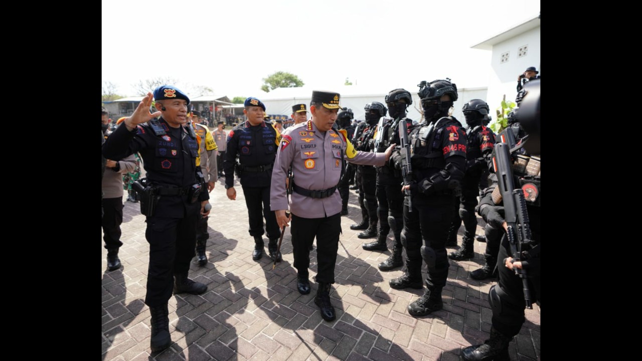 Kapolri Jenderal Listyo Sigit Prabowo saat melakukan pengecekan pasukan pengamanan G20.