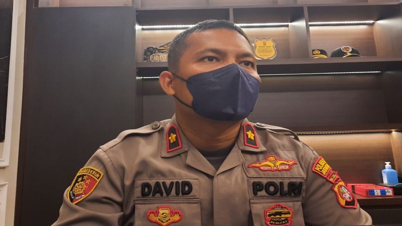 Kepala Kepolisian Sektor (Kapolsek) Senen, Komisaris Polisi (Kompol) David Purba di Jakarta Pusat, Jumat (18/11/2022). (ANTARA/Ulfa Jainita)