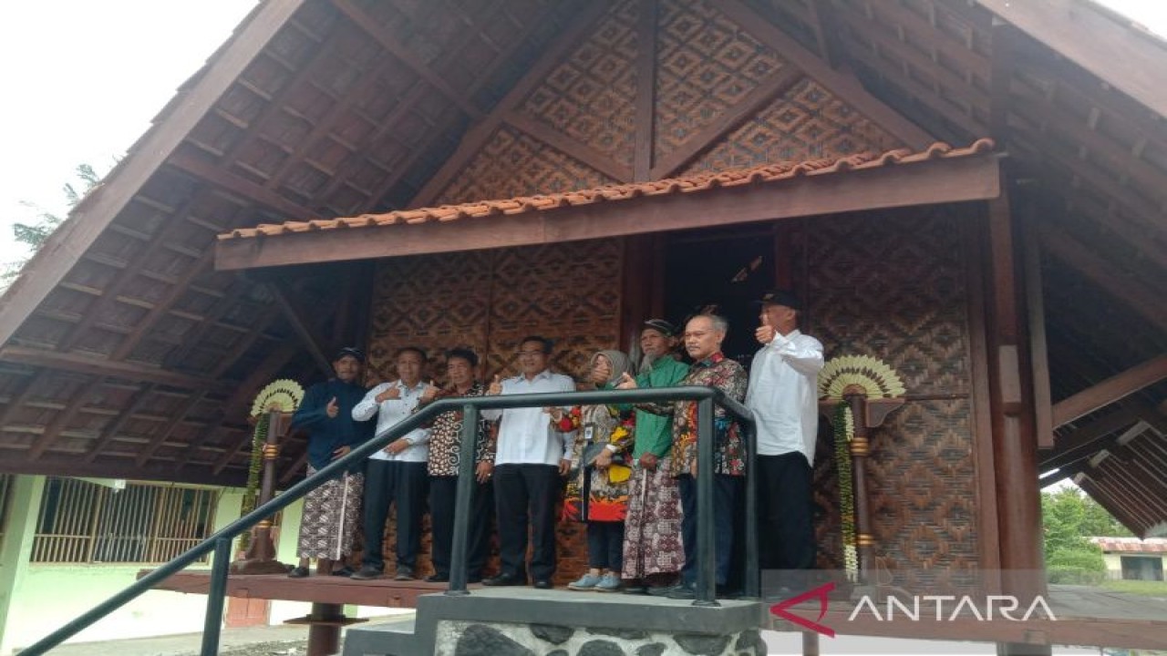 Dokumen - Peresmian Lumbung Pangan Tradisional Mataraman di Dusun Ngireng-Ngireng, Desa Sidomulyo, Kabupaten Bantul, Daerah Istimewa Yogyakarta, Rabu (26/10/2022) (ANTARA/Hery Sidik)