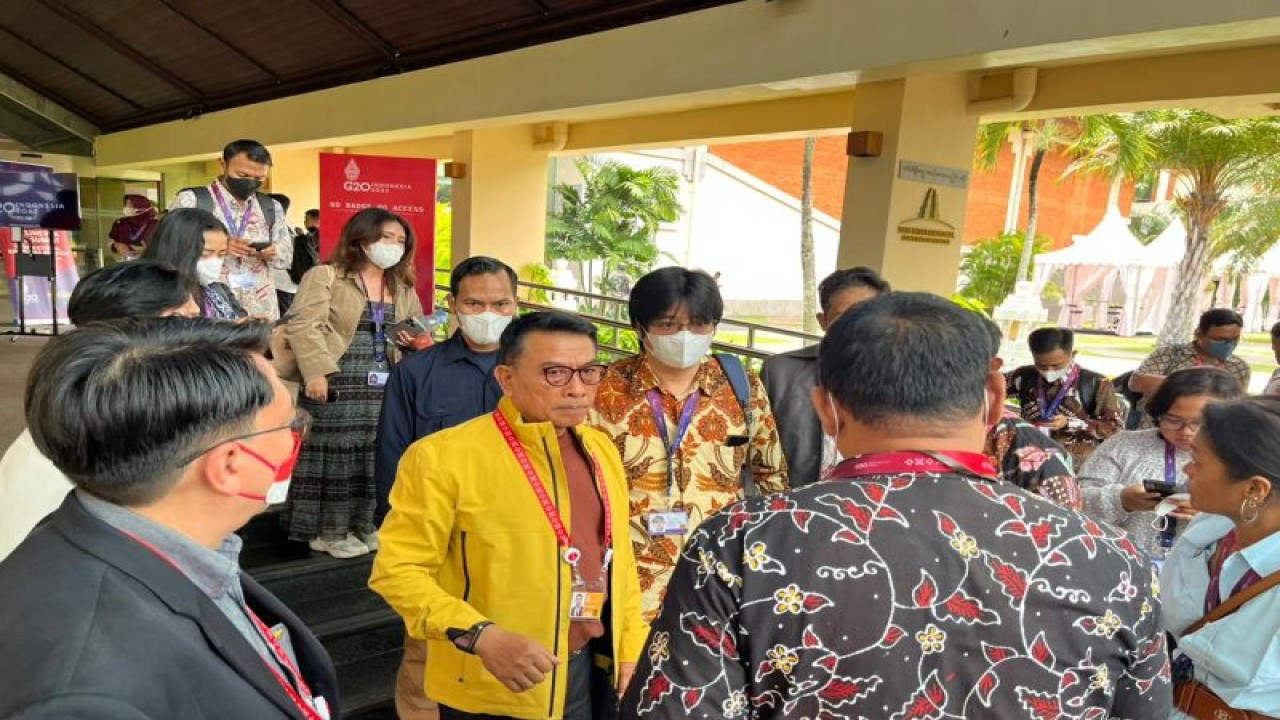 Kepala Staf Kepresidenan (KSP) Moeldoko usai meninjau Media Center G20, di Bali International Convention Centre, Nusa Dua, Bali, Minggu (13/11/2022). ANTARA/Monalisa