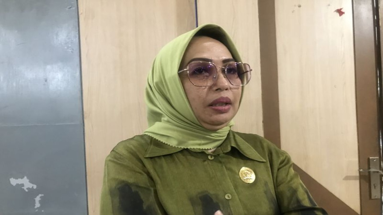 Ketua DPRD Kota Ambon Ely Toisutta. ANTARA/Winda Herman