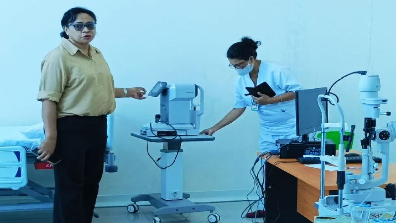 Klinik pemeriksaan mata di RSUD Biak menggunakan alat modern dan pelaporan digitalisasi pasien. ANTARA/Muhsidin