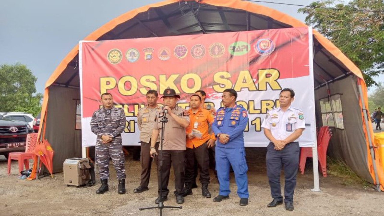 Konferensi pers pencarian Helikopter NBO-105 Polri yang jauh di perairan Manggar, Belitung Timur. ANTARA/Kasmono