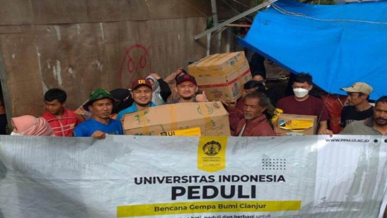 Bantuan UI Peduli yang menyumbangkan logistik warga terdampak gempa Cianjur. (ANTARA/Humas UI)