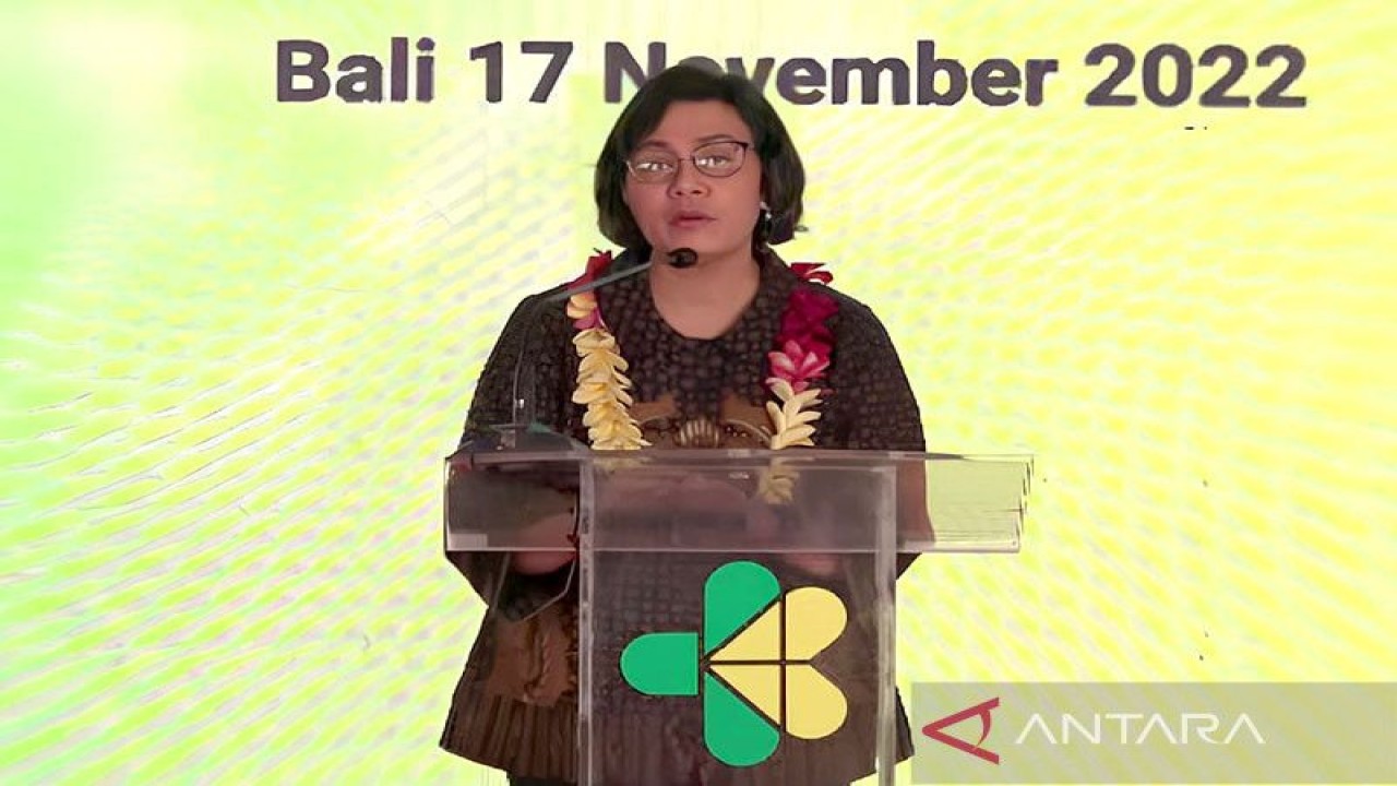 Tangkapan layar - Menteri Keuangan (Menkeu) Sri Mulyani dalam acara Ground Breaking The Strengthening of National Referral Hospitals and Vertical Technical Units yang dipantau secara daring di Jakarta, Kamis (17/11/2022). ANTARA/Youtube Kementerian Kesehatan/pri.